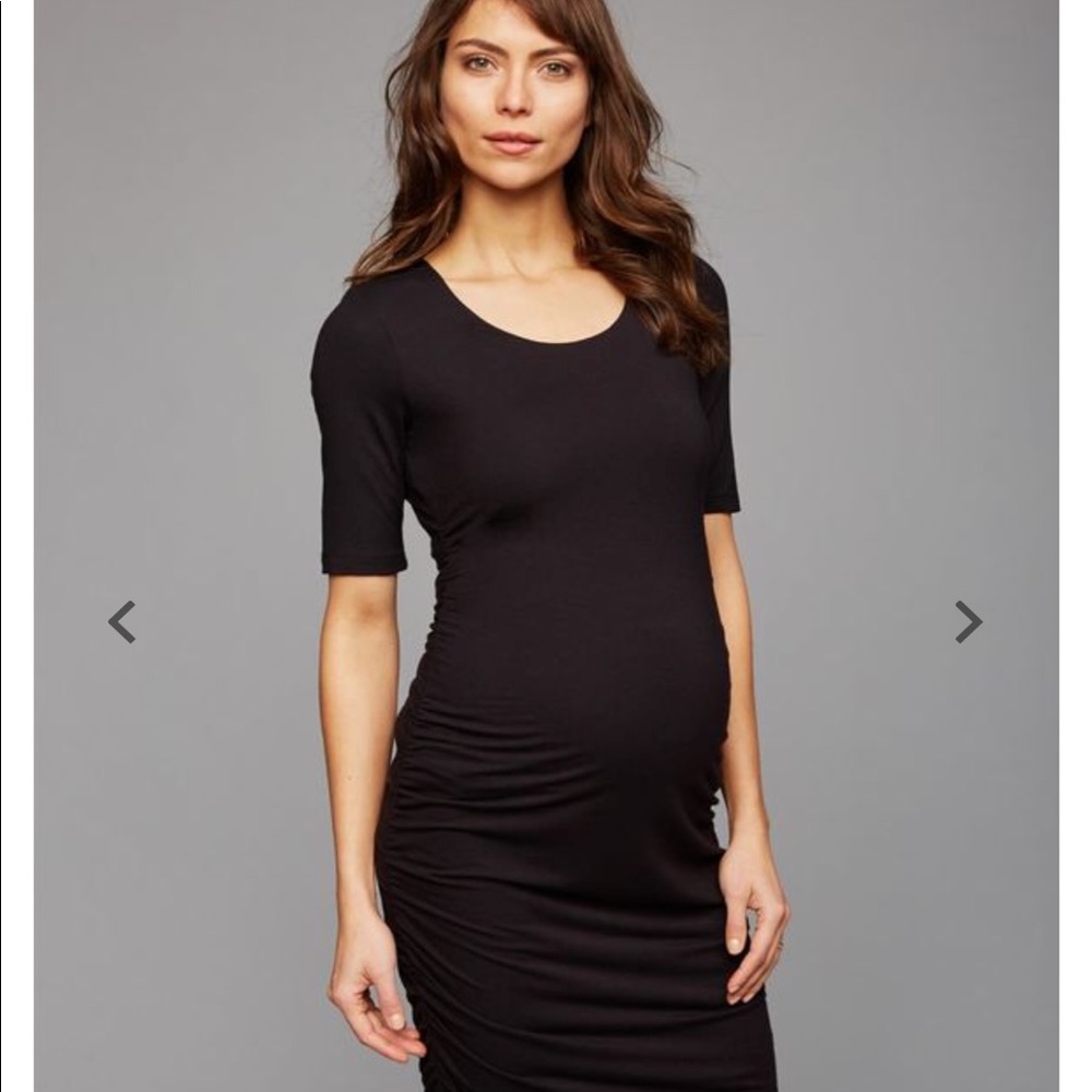 A Pea In The Pod fitted black dress